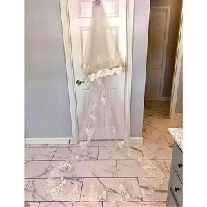 Priscilla of Boston Ivory Sheer Bridal Chapel‎ Veil Alencon Lace Edge Mesh Floor